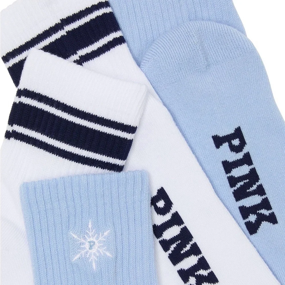PINK Victoria's Secret “Snowflakes” 2 Pack Quarter Socks- NWT